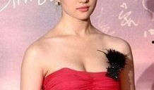 劉亦菲海外爆料視頻播放,揭秘明星生活幕后真相