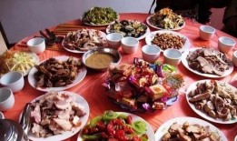 農村宴席爆料視頻播放,熱鬧非凡，美食盛宴引網友熱議